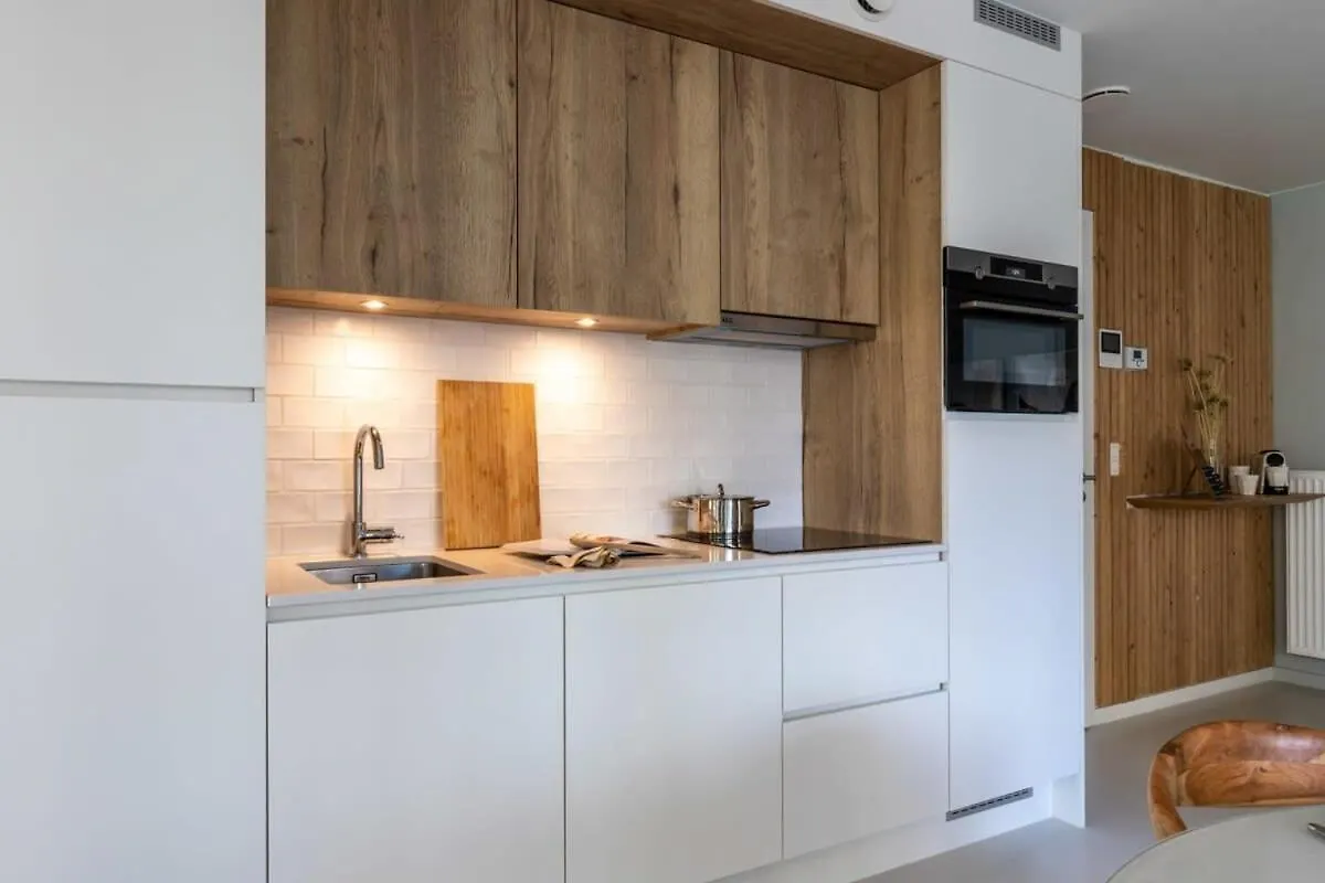 Huswell - Queen At Sea: Modern 2 Bedroom Apartement Oostende